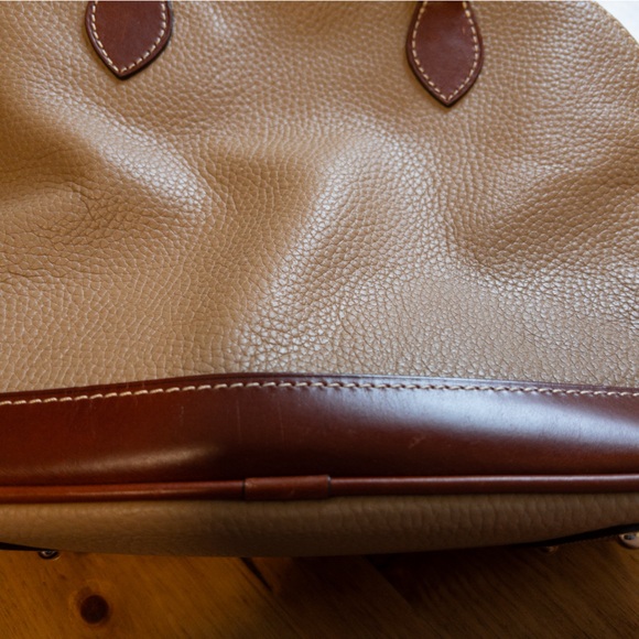 Dooney & Bourke Pebbled Grain Leather Zip Zip Satchel Handbag Taupe - Picture 5 of 5
